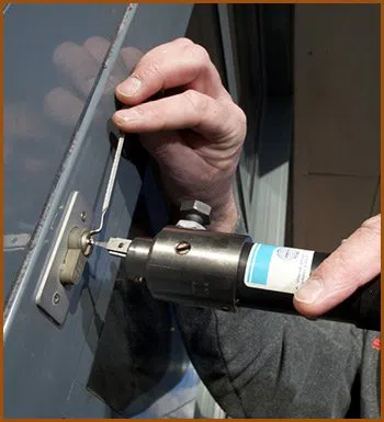 Interstate Locksmith Shop Chicago, IL 312-601-7605 - 11-commercial-locksmith-service