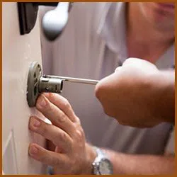 Interstate Locksmith Shop Chicago, IL 312-601-7605 - 3-cheap-locksmith