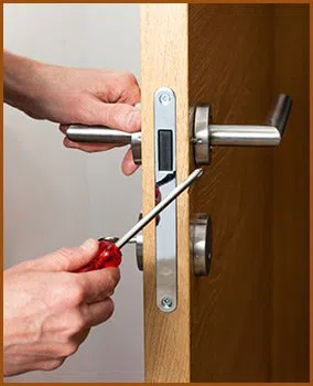 Interstate Locksmith Shop Chicago, IL 312-601-7605 - 7-lock-installation